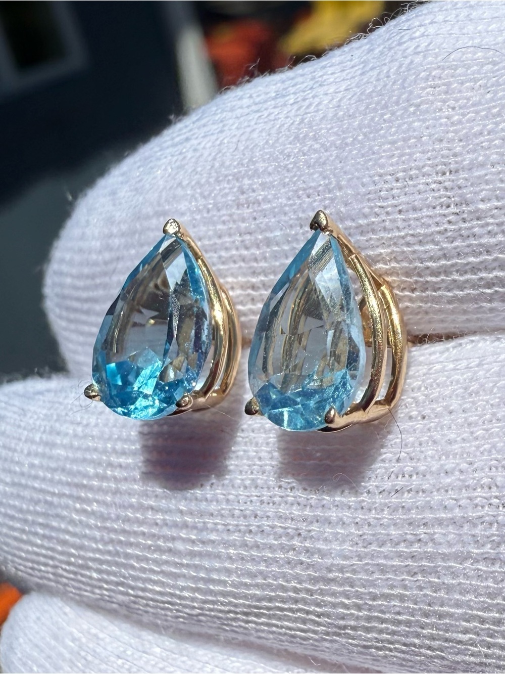 Solid 14k Gold London Blue Topaz Teardrop Stud Earrings - Women Jewelry - Picture 4 of 13